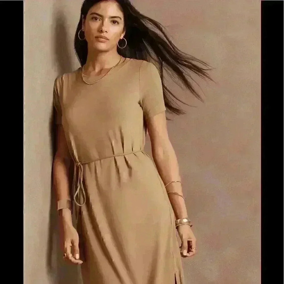 Banana Republic T-Shirt Midi Dress - Picture 3 of 6